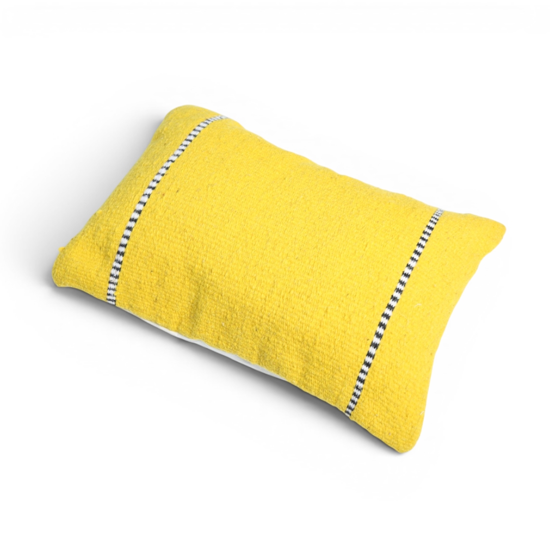 Coussin en laine Safran Pure 30×50 cm – Fait Main